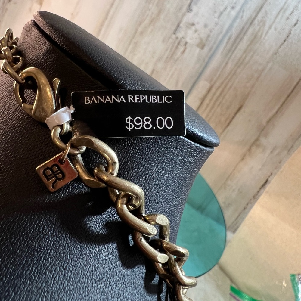 Banana Republic Statement Necklace - Picture 5 of 10